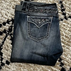 Miss Me ladies blue Jean capri size 36 NWOT